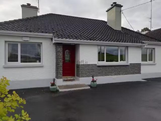 New Inn, Ballinasloe, Cloonymorris, Co. Galway is for rent