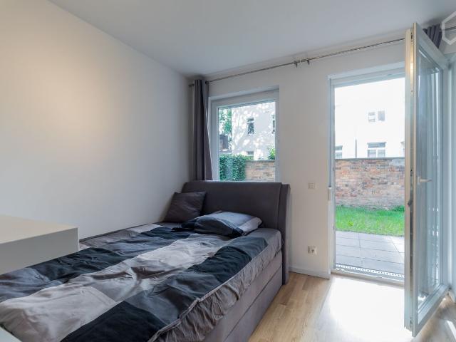 NEW Living & relaxing in Friedrichshain with own terrace and own entrance, Berlin Amsterdam Apartments for Rent