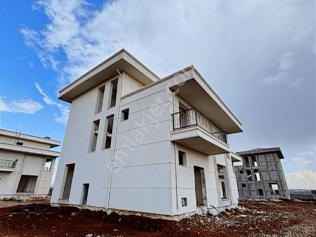 New Life'den Gazi Köşkünde 4+1 Sıfır Saray Yavrusu Villa