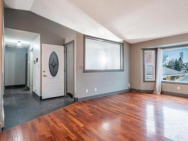 ♨️✅new Listing | 4 Bedrooms | 2 Kitchens | New Furnace ✅*️⃣