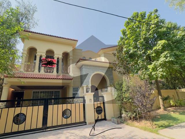 New Luxurious House For Rent F 7