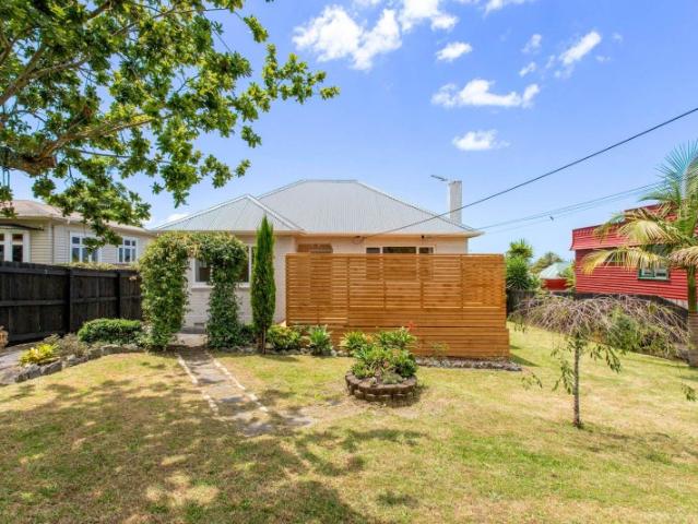 new lynn, 4 bedrooms