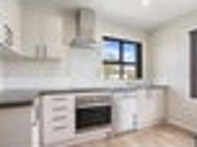 New Lynn, 4 bedrooms, $695 pw