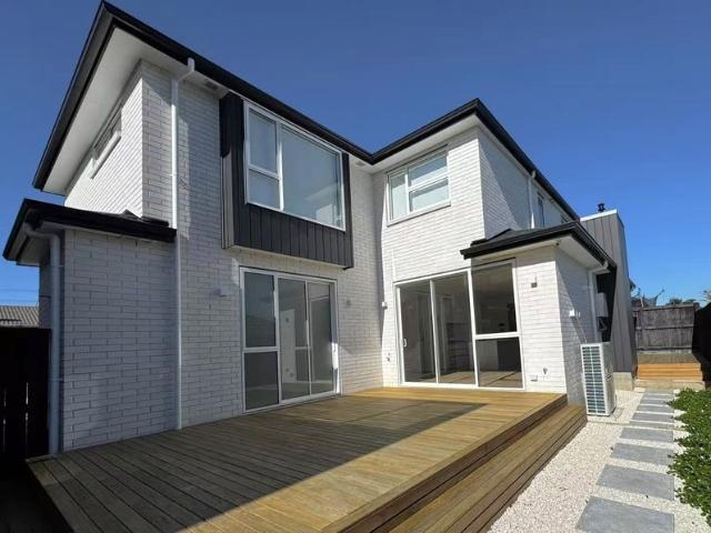 new lynn, 5 bedrooms