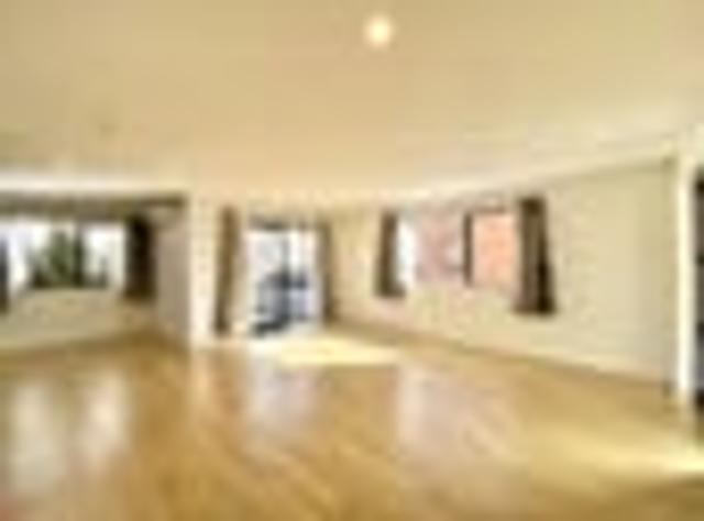 New Lynn, 5 bedrooms, $1100 pw