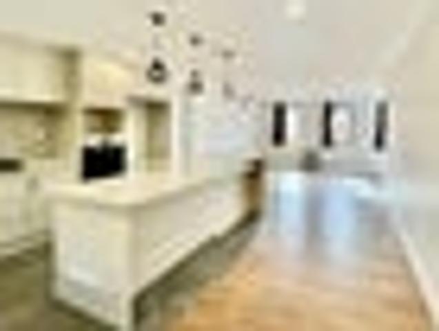 New Lynn, 5 bedrooms, $1100 pw