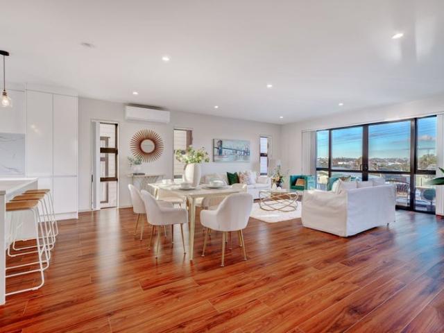 new lynn, 5 bedrooms
