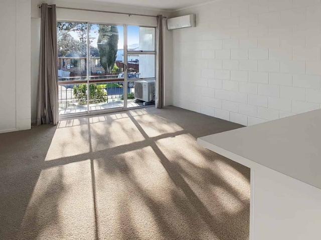NEW LYNN 2 Bedroom