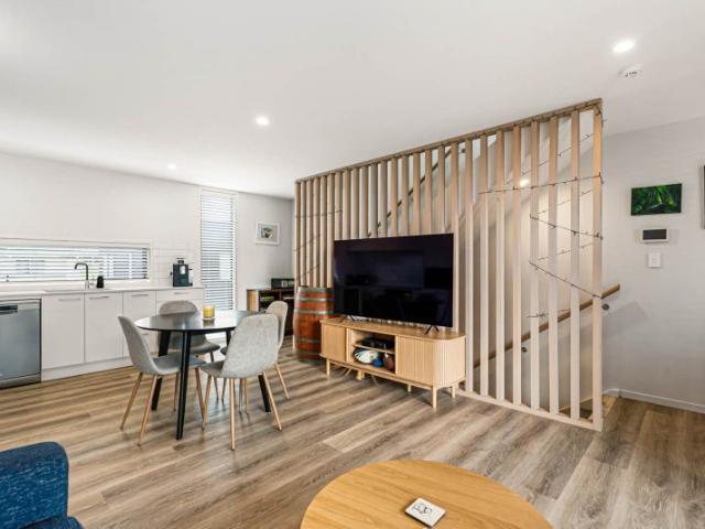 new lynn, 2 bedrooms