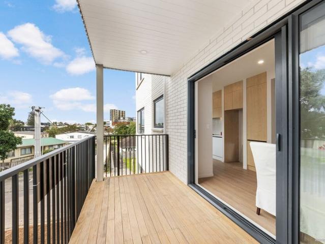 new lynn, 2 bedrooms