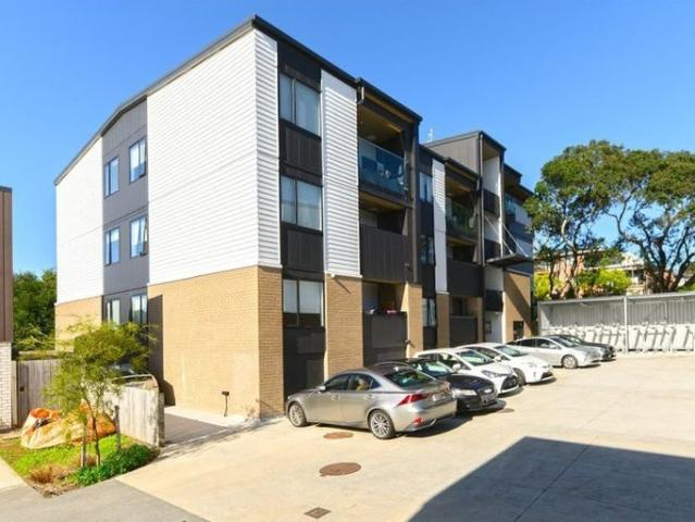 new lynn, 2 bedrooms