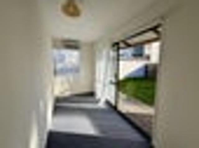 New Lynn, 2 bedrooms, $390 pw