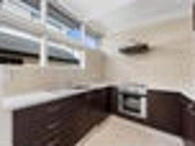 New Lynn, 2 bedrooms, $490 pw