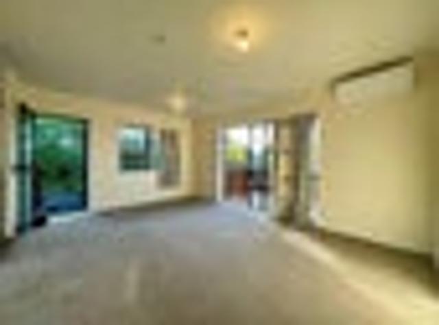 New Lynn, 2 bedrooms, $580 pw