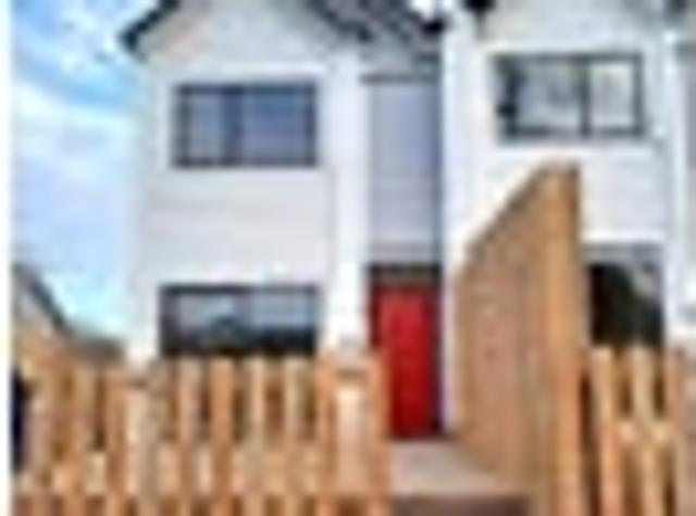New Lynn, 2 bedrooms, $595 pw
