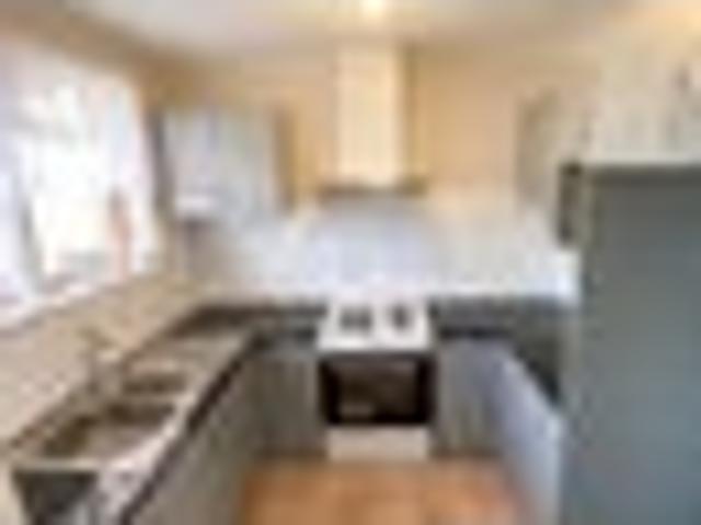New Lynn, 2 bedrooms, $520 pw