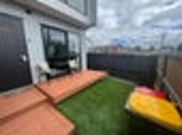 New Lynn, 2 bedrooms, $580 pw