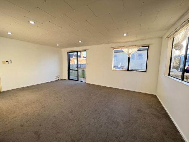 new lynn, 2 bedrooms