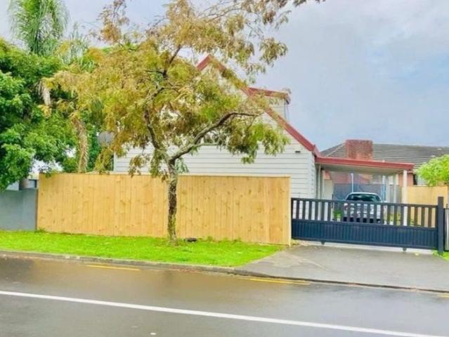 new lynn, 3 bedrooms