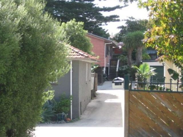 new lynn, 3 bedrooms