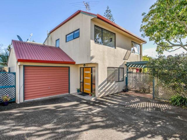 new lynn, 3 bedrooms