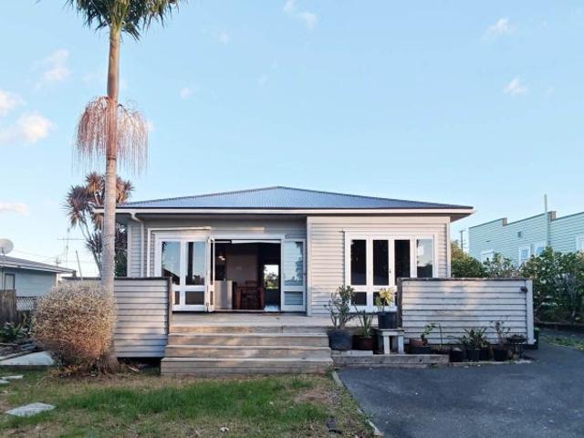 new lynn, 3 bedrooms