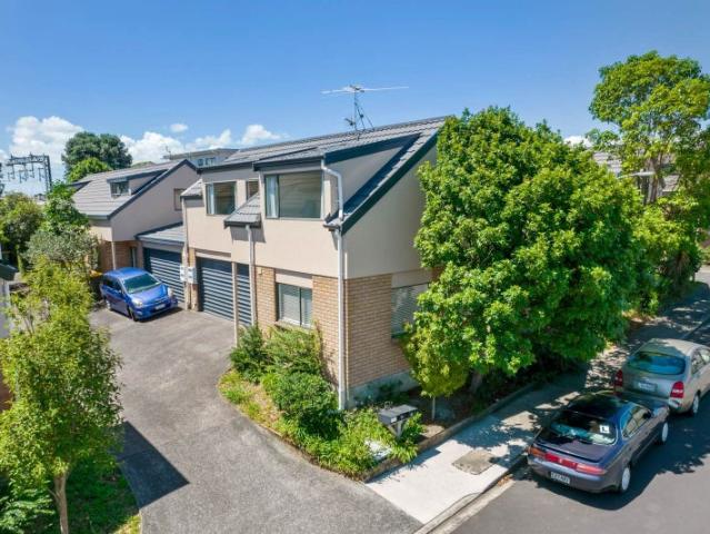 new lynn, 3 bedrooms