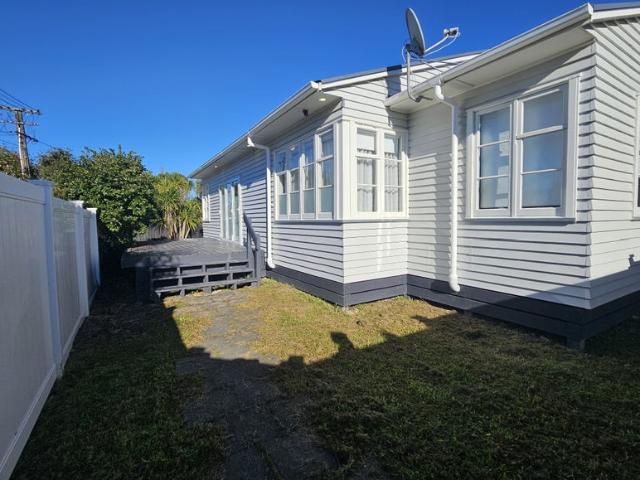 new lynn, 3 bedrooms