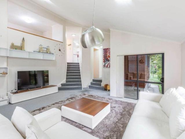 new lynn, 3 bedrooms