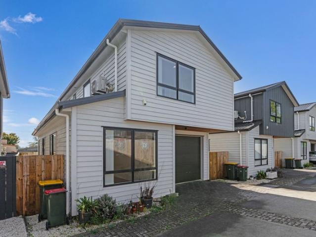 new lynn, 3 bedrooms