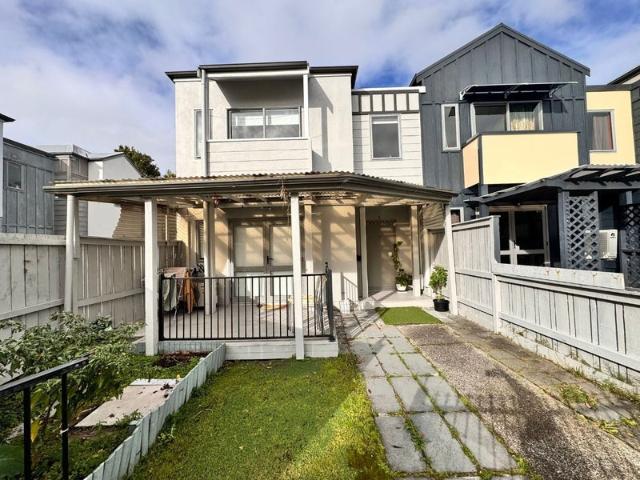 new lynn, 3 bedrooms