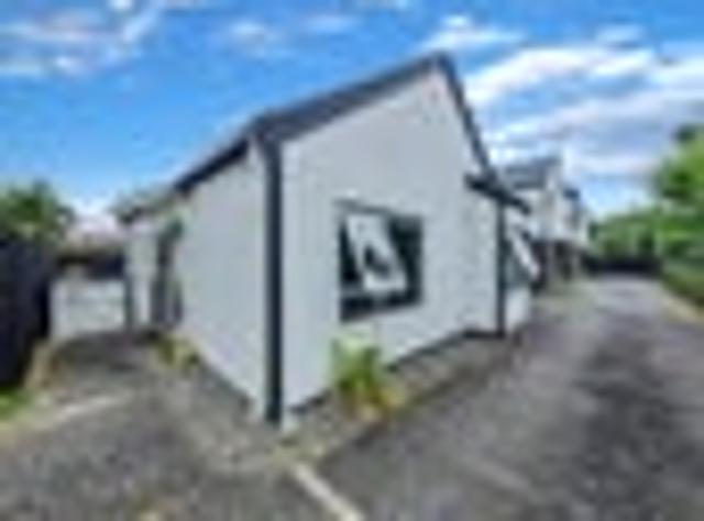 New Lynn, 3 bedrooms, $650 pw