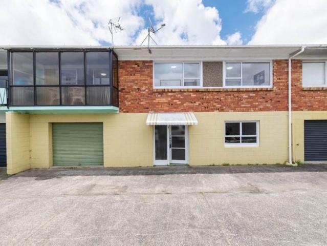 new lynn, 3 bedrooms