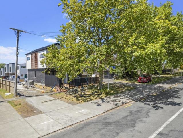 new lynn, 3 bedrooms