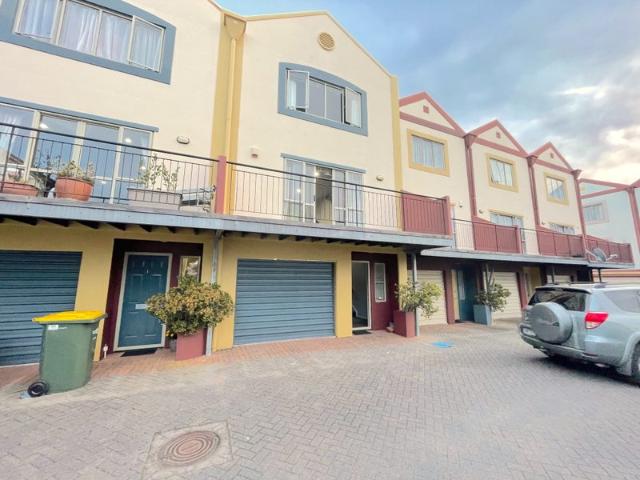 new lynn, 3 bedrooms
