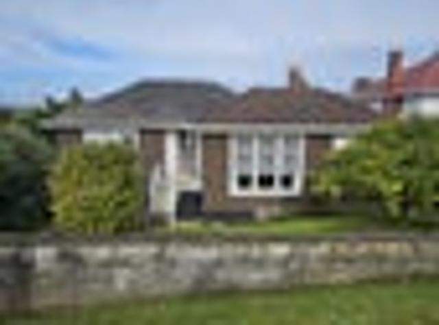New Lynn Opportunity – Renovate or Develop