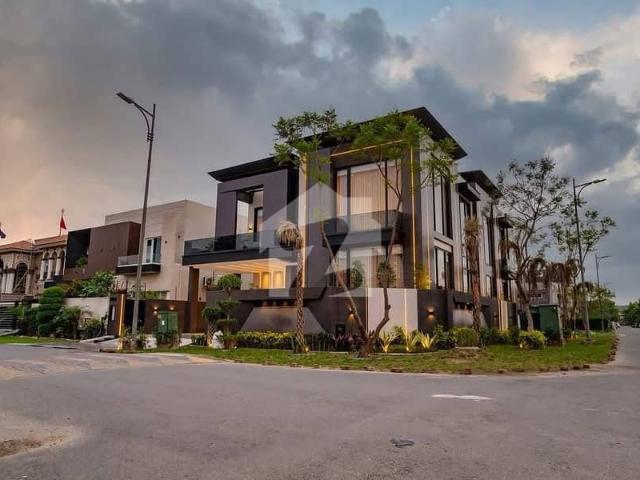 New modern design house for sale in dha phase 8 ex air avenue