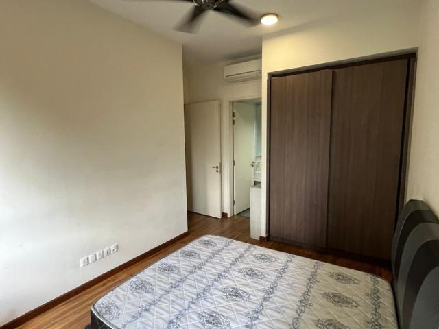 NEW MATTRESS+FREE WIFI+CLEANING Master Room at The Petalz, Old Klang Road