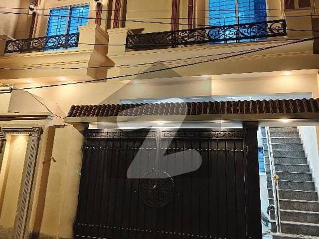 New Multan. Street NB 9. 5 Marla Brand New Double Storey House Kothi 4 Sale