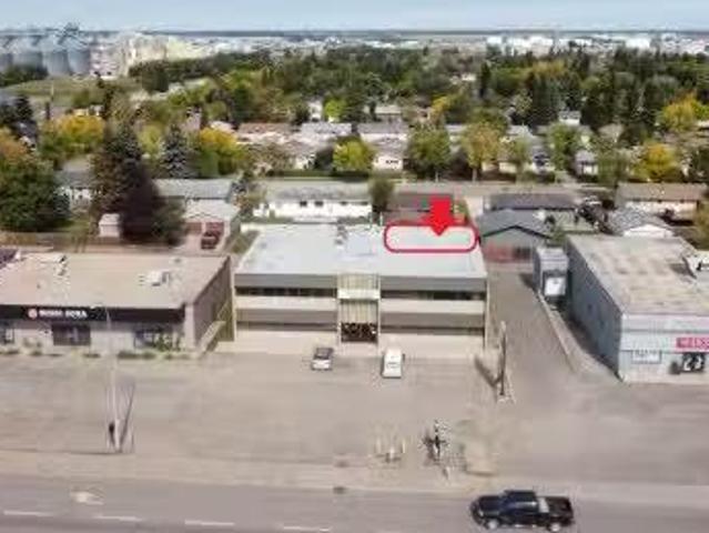 New Ne Part Top Floor 5720 44 Street, Lloydminster, AB, T9V 0B.