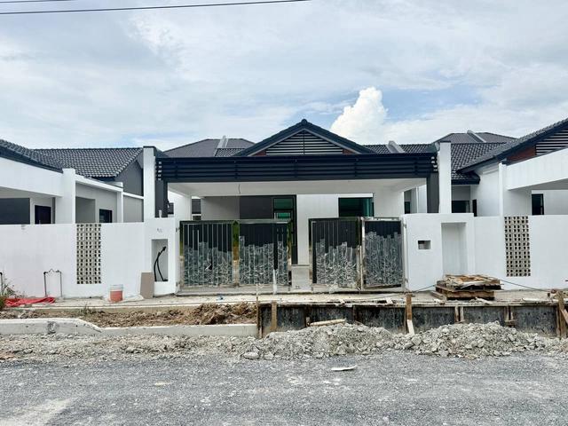 New Single Storey Semi Detached House for Sale at Luak Bay Miri