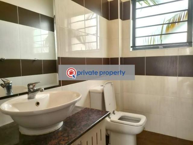 New Spacious 2 Bedrooms All En Suite Apartment