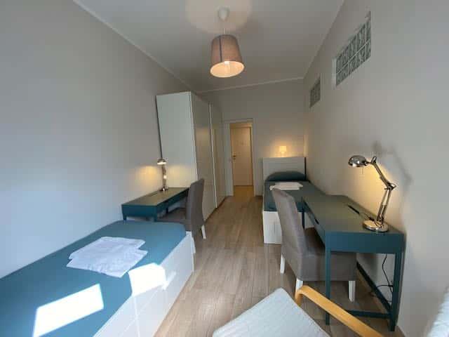 NEW students house double room with two bed and shared toilet L01.1