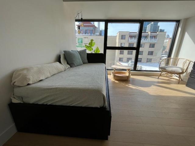 New studio downtown with electricity included