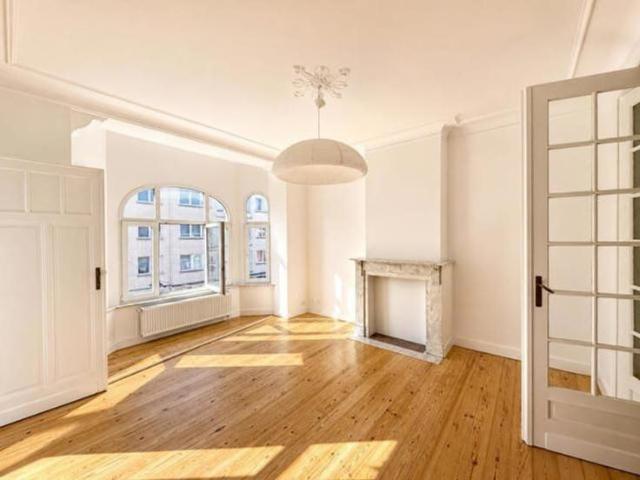 ! NEW ! Superbe duplex 3ch. avec terrasse