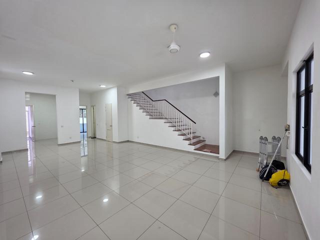 New Paint 2 Story Cradleton Eco Majestic Setia Ecohill Semenyih