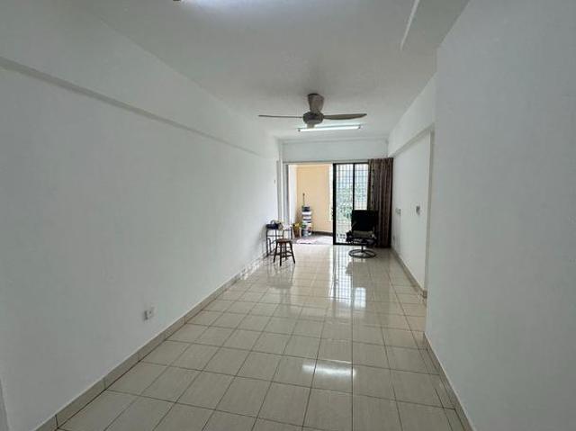 New Paint Renovated Unit For Sale Cash Back 1k Booking Deposit Only