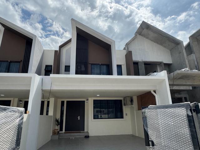 NEW PHASE Double Storey terrace Title ready 99 Fully Furnished