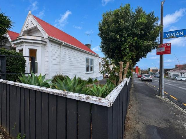 new plymouth, 3 bedrooms