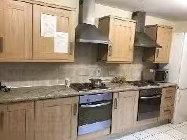 Deal! Room 3, 20 Ireton Street
